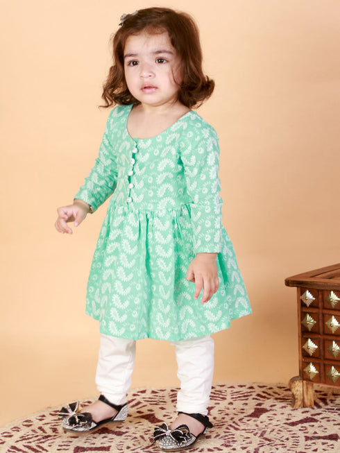 Vastramay SISHU Girl's Green And White Chikankari Kurta Leggings Set
